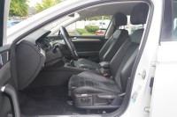 VW Passat Variant 1.5 TSI Highline R-Line