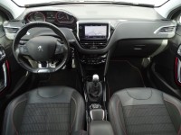 Peugeot 2008 1.2 PureTech Black Edition