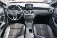 Mercedes-Benz A 180 A180 Urban 7G-DCT