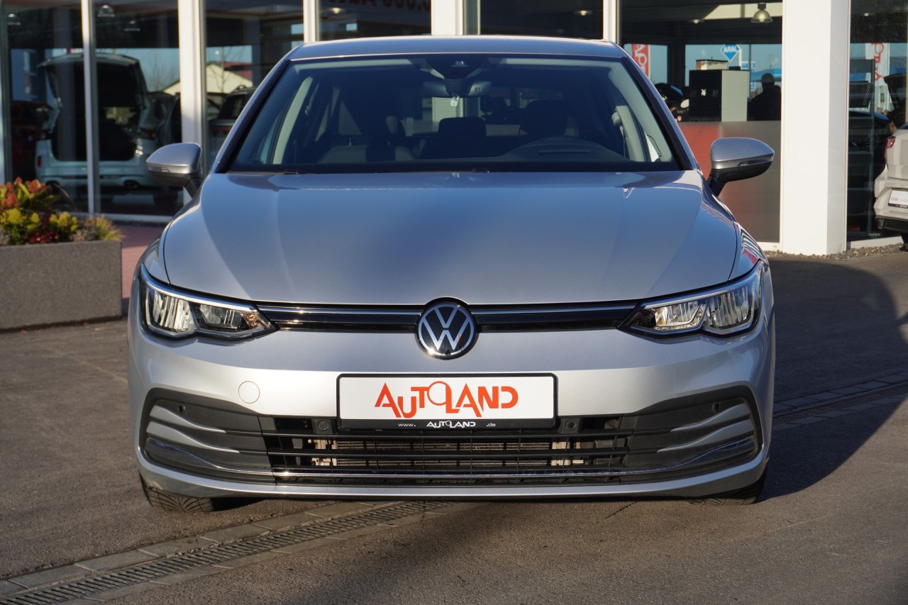 VW Golf VIII 1.0 eTSI Active