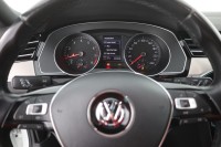 VW Passat Variant 1.5 TSI DSG R-Line