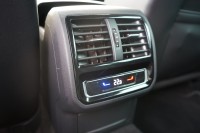 VW Passat Variant 2.0 TSI DSG R-Line
