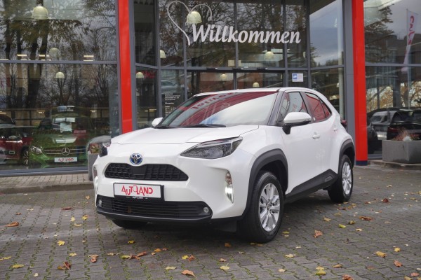 Toyota Yaris Cross 1.5 Hybrid Black&White