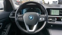 BMW 330 e Advantage