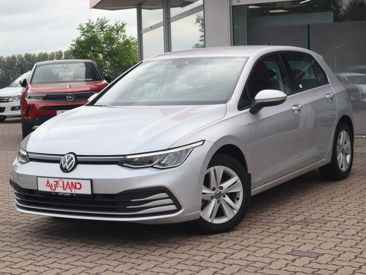 VW Golf VIII 1.0 eTSI DSG