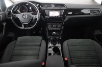 VW Touran 2.0 TDI R-Line