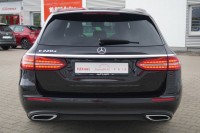 Mercedes-Benz E 200 E220d T Avantgarde