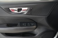 Volvo V60 Kombi 2.0 M-Hybrid Plus Dark