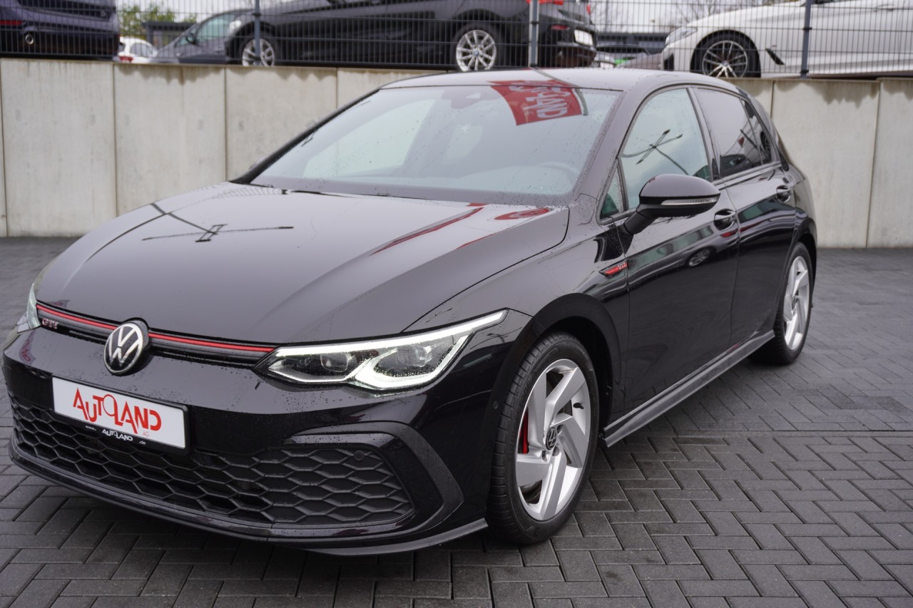 VW Golf VIII 2.0 GTI DSG