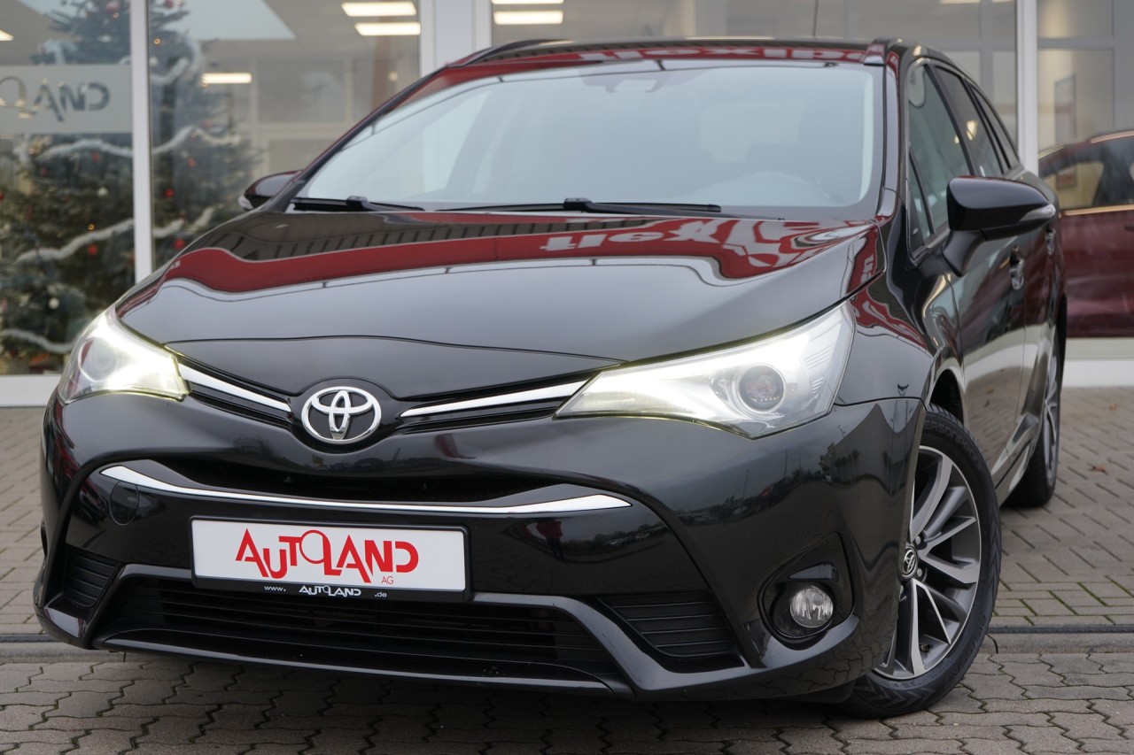 Toyota Avensis 1.6 D Kombi 4D