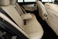 Mercedes-Benz E 220 220d T AMG Line
