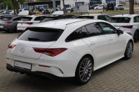 Mercedes-Benz CLA 200 AMG Line