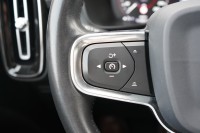 Volvo XC 40 XC40 2.0 Momentum Pro 2WD