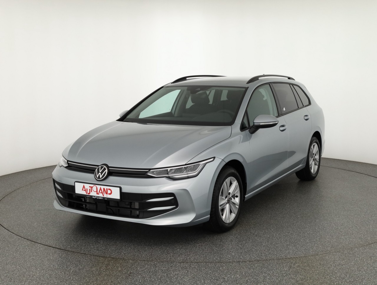 VW Golf VIII Variant 1.5eTSI DSG