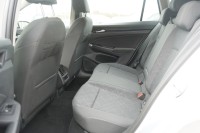 VW Golf VIII Variant 1.4 eTSI DSG