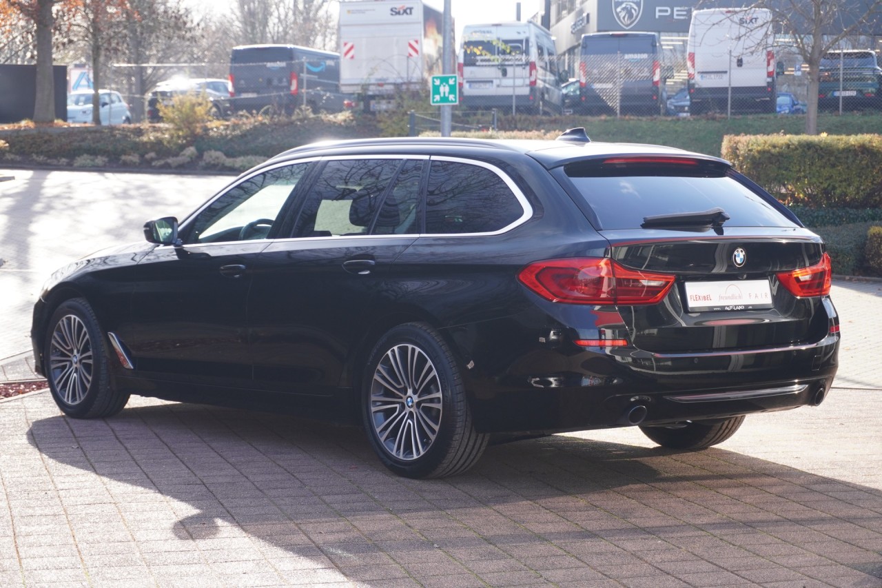 BMW 520 520dA Touring Sport Line