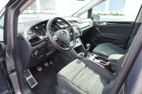 VW Touran 2.0 TDI R-Line