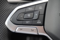 VW Golf VIII Variant 1.5 eTSI R-Line DSG
