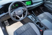 VW Golf VIII Variant R-Line eTSI DSG