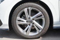 VW Golf VIII Variant R-Line eTSI DSG