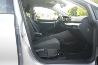 VW Golf VIII 1.0 eTSI