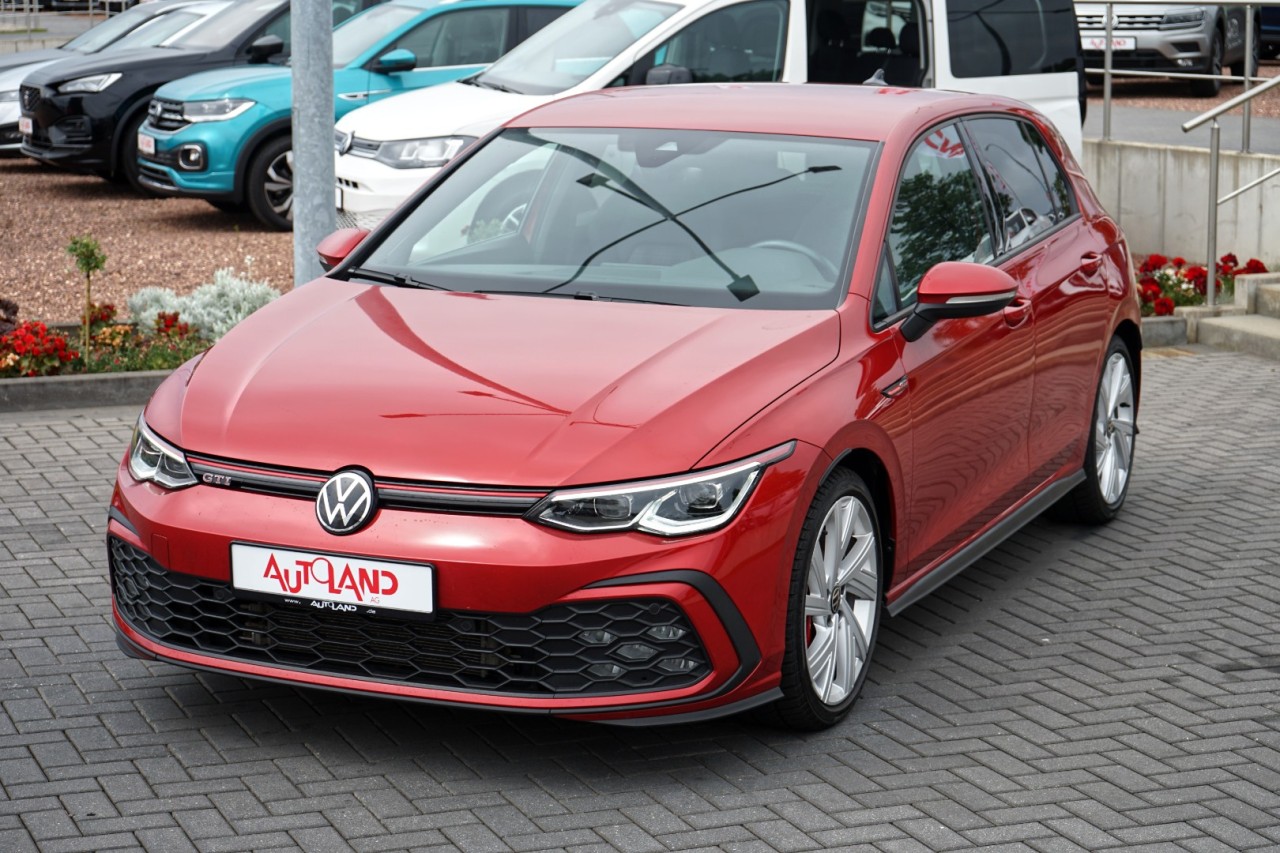 VW Golf VIII 2.0 TSI GTI SHZ