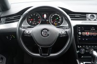 VW Passat Variant 1.5 TSI DSG R-Line
