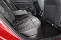 VW Golf VIII Variant 1.5 eTSI R-Line DSG