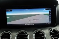 Mercedes-Benz E 220 220d T AMG Line