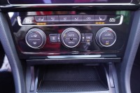 VW Golf VII Variant 1.5 TSI R-Line