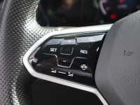 VW Golf VIII Variant R-Line 1.4 eTSI DSG