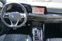 VW Golf VIII Variant R-Line eTSI