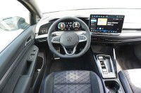 VW Golf VIII Variant 1.5 eTSI R-Line DSG