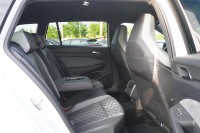 VW Golf VIII Variant 2.0 R-Line DSG