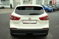 Nissan Qashqai 1.3 DIG-T DCT Zama Pano