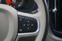 Volvo XC 60 XC60 T8 2.0 Hybrid Momentum AWD