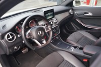 Mercedes-Benz CLA 200 AMG Line