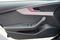 Audi A4 Avant 40 2.0 TDI basis