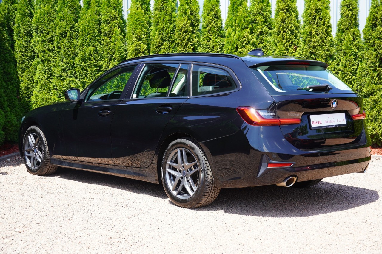 BMW 318 318iA Touring Advantage