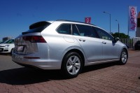 VW Golf VIII Variant Life eTSI