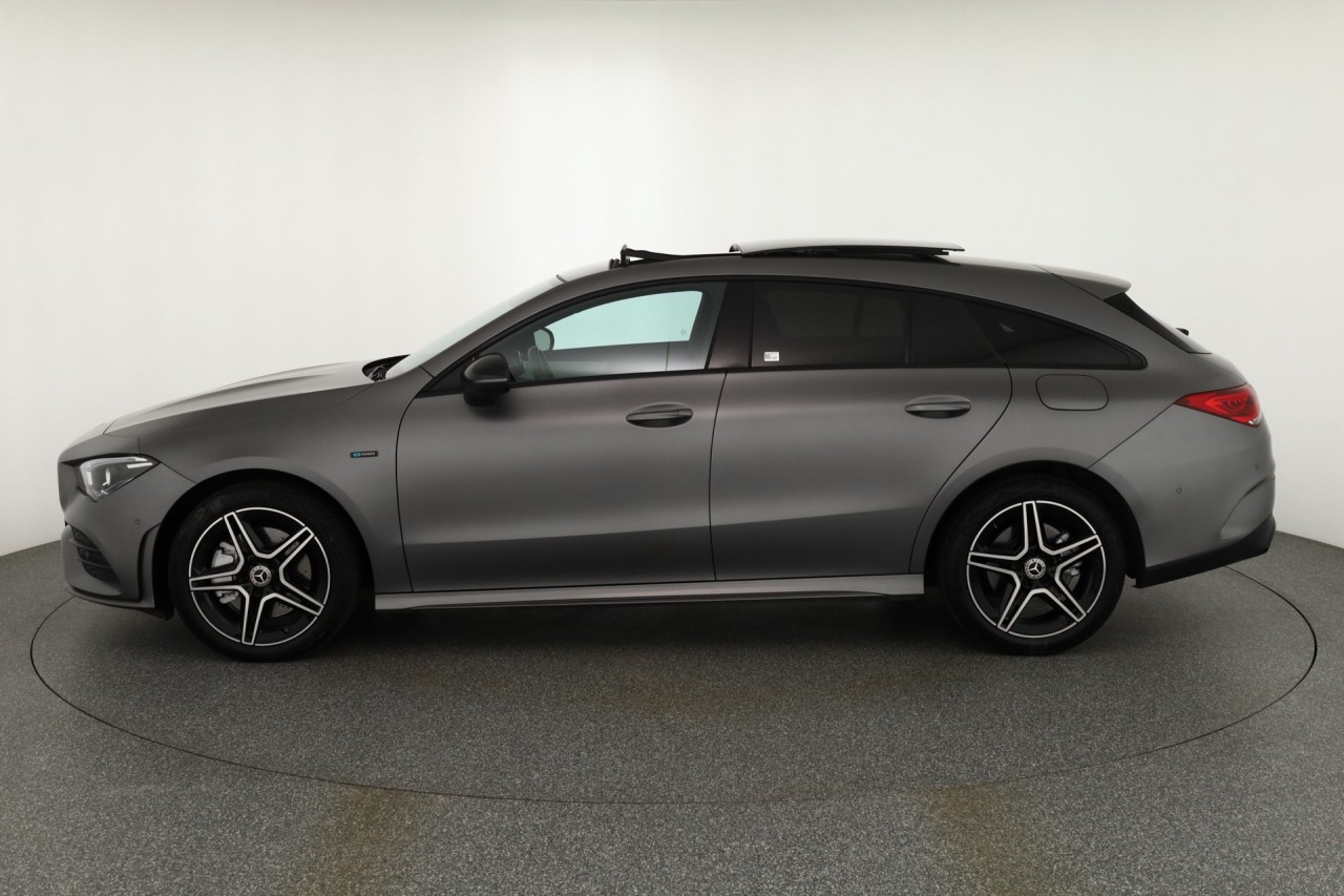 Mercedes-Benz Shooting Brake CLA 250 e AMG Line