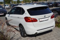 BMW 225 xe