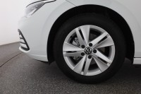 VW Golf VIII Variant 1.5 eTSI DSG