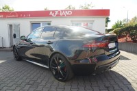 Jaguar XE 2.0 R-Dynamic SE