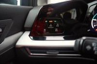 VW Golf VIII 2.0 TDI DSG