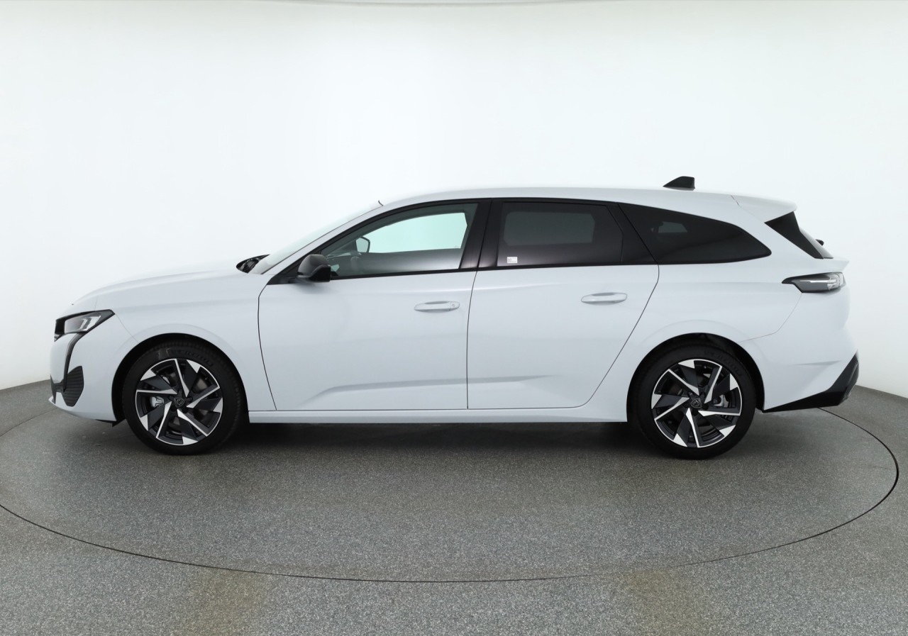 Peugeot 308 SW 1.2 Hybrid 145 Aut.