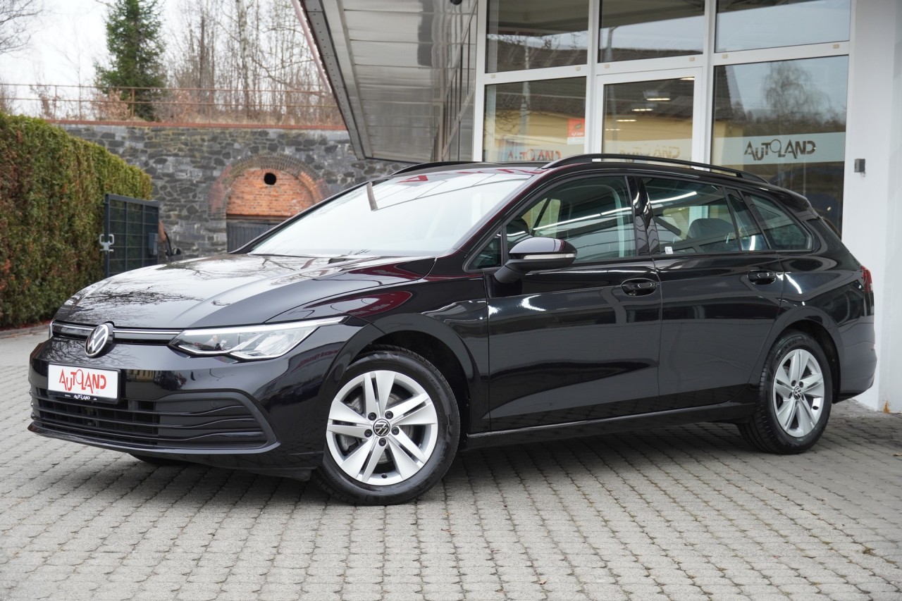 VW Golf VIII Variant Life eTSI