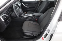 BMW 320 i Touring Advantage