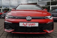 VW Golf VIII Variant 1.5 eTSI DSG R-Line