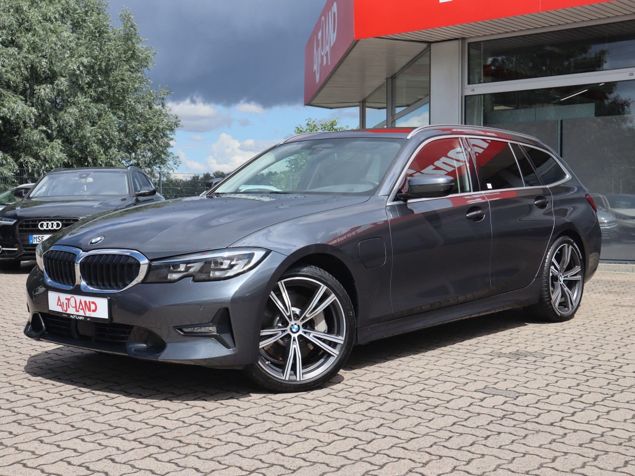BMW 330 e Touring Sport Line